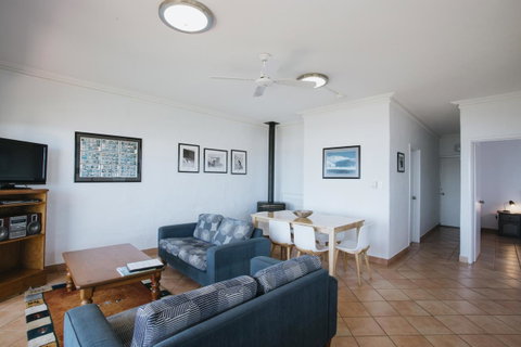 Canal Rocks Beachfront Apartments - Tourism Gold Coast 9