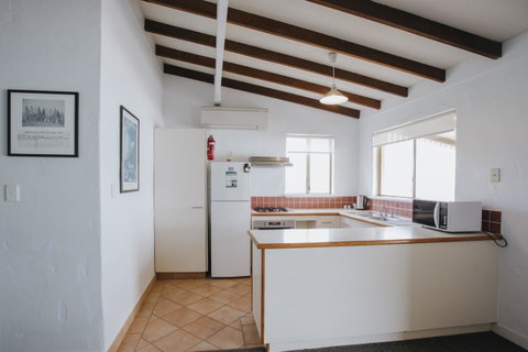 Canal Rocks Beachfront Apartments - Tourism Gold Coast 21