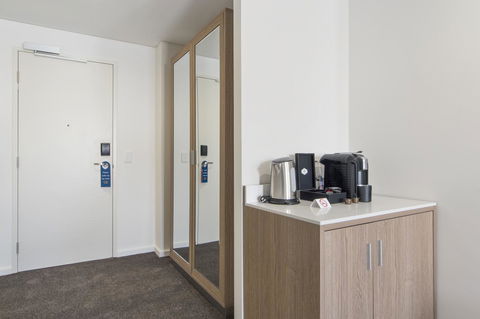 Metro Hotel Perth - Tourism Gold Coast 1