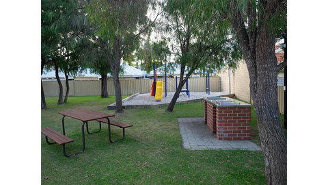 FortyTwo - Oceanside Retreat Busselton - Gold Coast 18