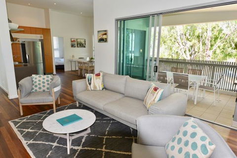 East On Byron - Tourism Gold Coast 24