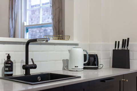 Heritage Townhouse Near Harbour Bridge - Tourism Gold Coast 16