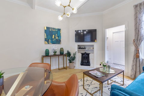 Heritage Townhouse Near Harbour Bridge - Tourism Gold Coast 17