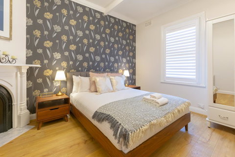 Heritage Townhouse Near Harbour Bridge - Tourism Gold Coast 36