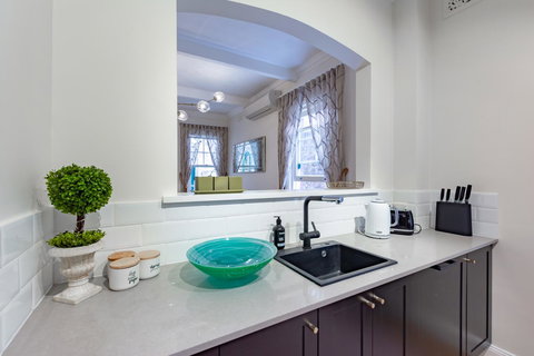 Heritage Townhouse Near Harbour Bridge - Tourism Gold Coast 35