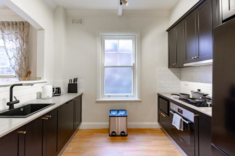 Heritage Townhouse Near Harbour Bridge - Tourism Gold Coast 34