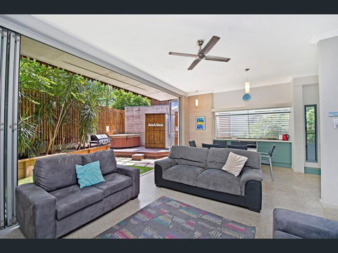 Crescent Head Spa Villa - Gold Coast 13