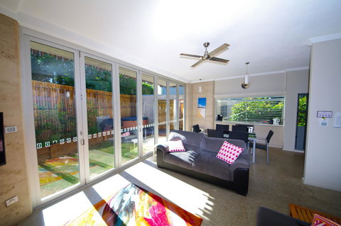 Crescent Head Spa Villa - Gold Coast 25