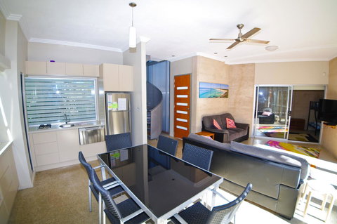 Crescent Head Spa Villa - Gold Coast 15