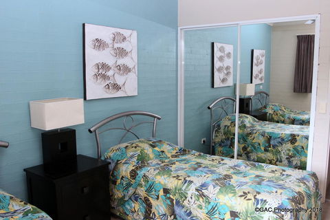 Mollymook Cove Apartments - Tourism Gold Coast 21