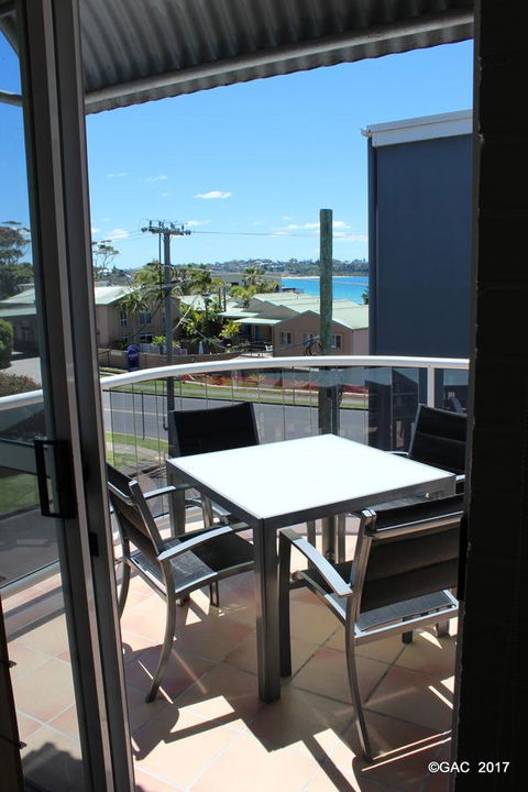 Mollymook Cove Apartments - Tourism Gold Coast 18