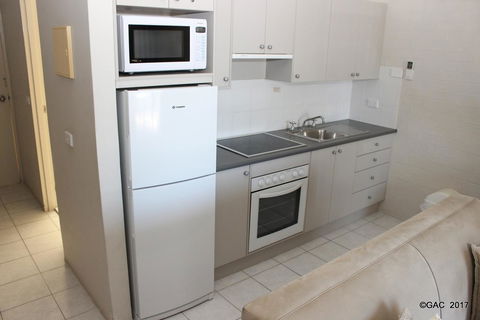 Mollymook Cove Apartments - Tourism Gold Coast 11