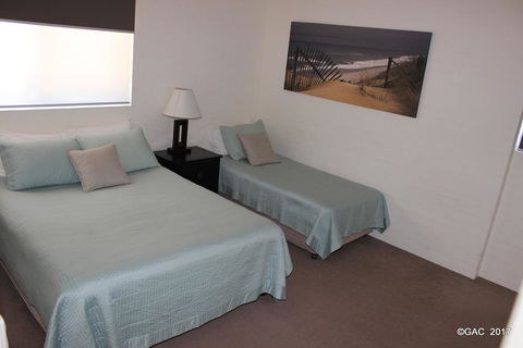 Mollymook Cove Apartments - Tourism Gold Coast 16