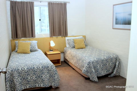 Mollymook Cove Apartments - Tourism Gold Coast 26