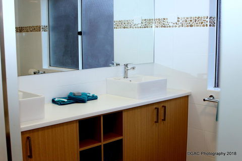 Mollymook Cove Apartments - Tourism Gold Coast 28