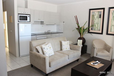 Mollymook Cove Apartments - Tourism Gold Coast 30