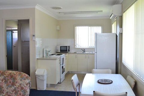 Sundial Holiday Units - Tourism Gold Coast 42