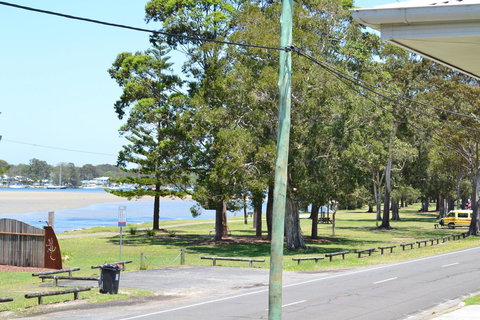 Sundial Holiday Units - Tourism Gold Coast 3