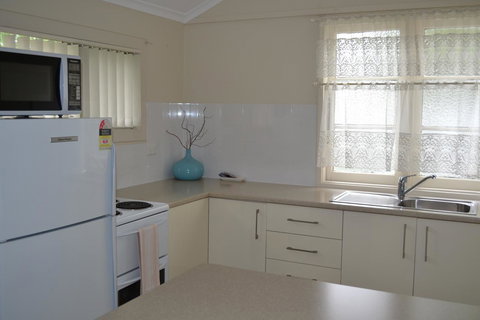 Sundial Holiday Units - Tourism Gold Coast 31