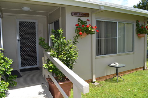 Sundial Holiday Units - Tourism Gold Coast 25
