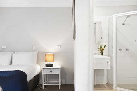 The Park Hotel Motel, Suffolk Park - Tourism Gold Coast 11