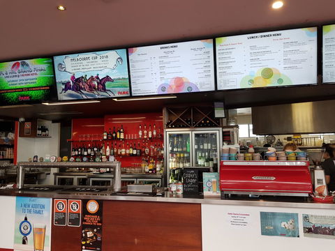 The Park Hotel Motel, Suffolk Park - Tourism Gold Coast 17