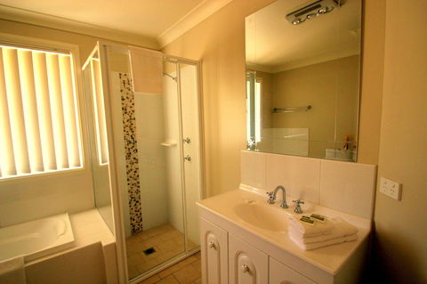 Colonial Court Villas - Tourism Gold Coast 29