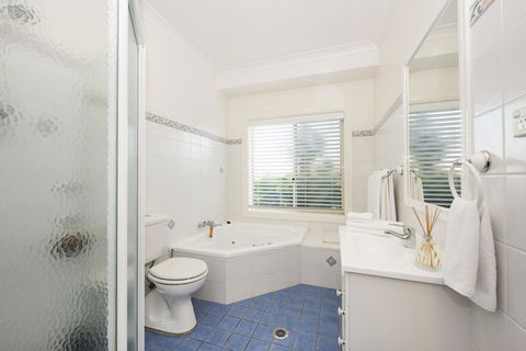 Colonial Court Villas - Tourism Gold Coast 10