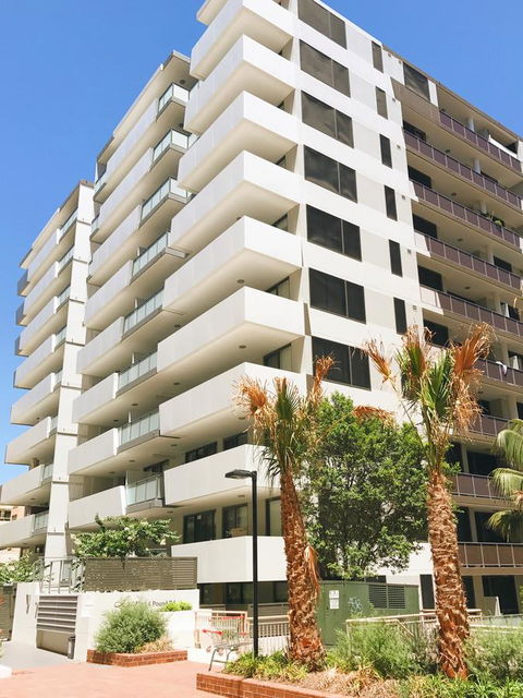 Modern & Cosy 2-Bedroom Apartment Hornsby - Tourism Gold Coast 1
