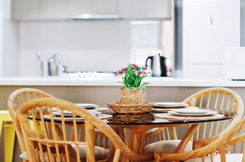 Modern & Cosy 2-Bedroom Apartment Hornsby - Tourism Gold Coast 7