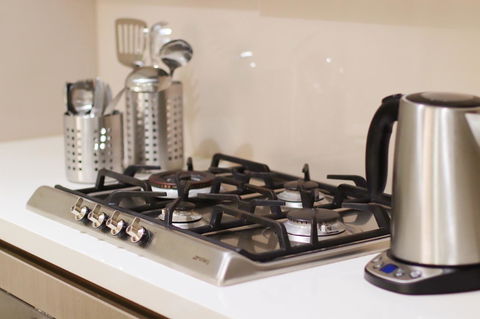 Modern & Cosy 2-Bedroom Apartment Hornsby - Tourism Gold Coast 10