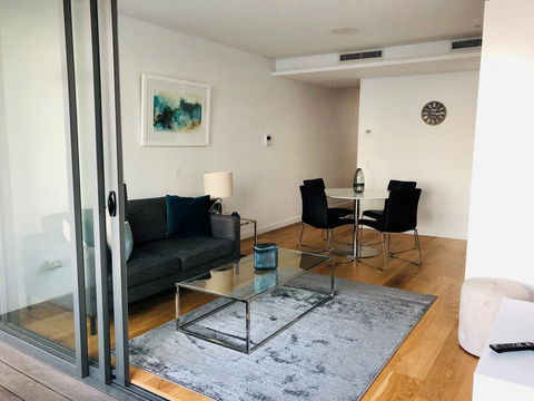 Wyndel Apartments Neutral Bay - Military - Tourism Gold Coast 0