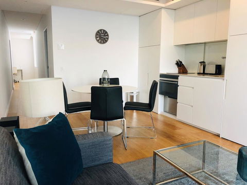 Wyndel Apartments Neutral Bay - Military - Tourism Gold Coast 4
