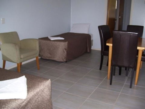Glenwood Tourist Park & Motel - Tourism Gold Coast 12