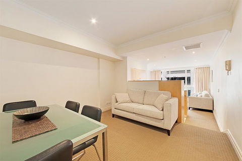 Wyndel Apartments Sydney CBD - Bond - Tourism Gold Coast 9
