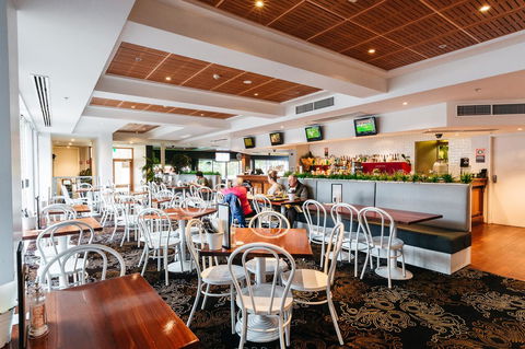 Coniston Hotel Wollongong - Tourism Gold Coast 11