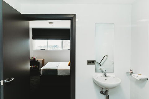 Coniston Hotel Wollongong - Tourism Gold Coast 27