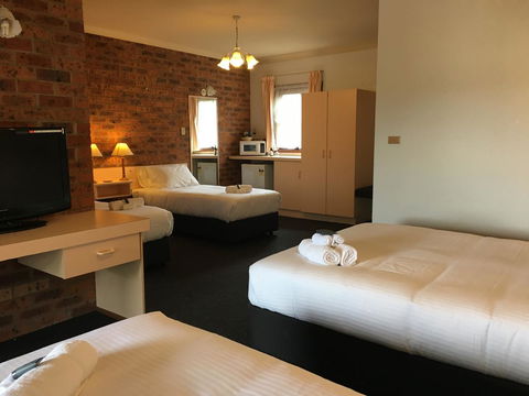 Bega Downs Motor Inn - Tourism Gold Coast 14