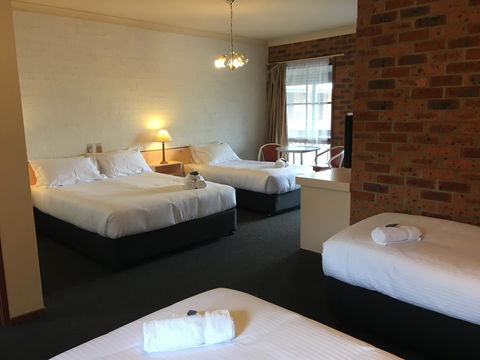 Bega Downs Motor Inn - Tourism Gold Coast 13