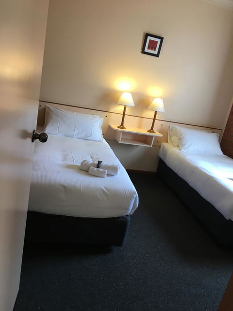 Bega Downs Motor Inn - Tourism Gold Coast 15