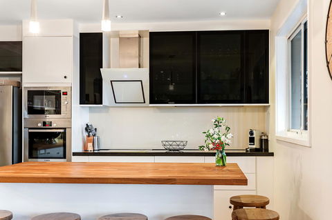 Phuza Maningi 17 Myan Close - Tourism Gold Coast 8