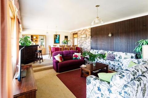 Coal D\' Vine VIEW - Cessnock NSW - Gold Coast 10