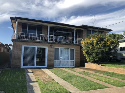 Coal D\' Vine VIEW - Cessnock NSW - Gold Coast 4
