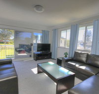 45 Wharf Street - Whole House - Tourism Gold Coast