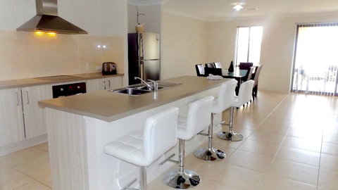 Jindabyne Executive - Gold Coast 8