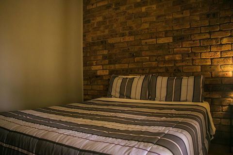 Ironstone Estate Lovedale - Gold Coast 15