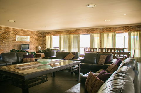 Ironstone Estate Lovedale - Gold Coast 26