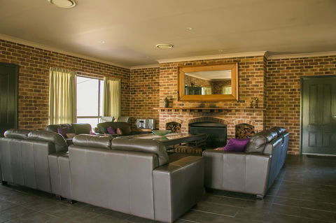 Ironstone Estate Lovedale - Gold Coast 2