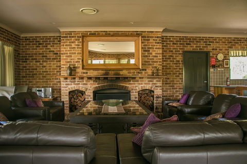 Ironstone Estate Lovedale - Gold Coast 25