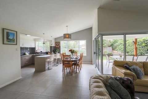 Armidale Cottage - House 2 - Tourism Gold Coast 16